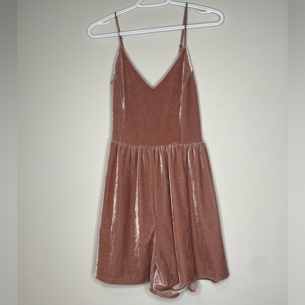 GB Dusty Rose Spaghetti Strap Velvet Romper